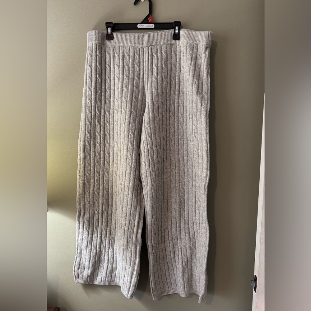 GAP Gray Wide Leg Cable Knit Pants